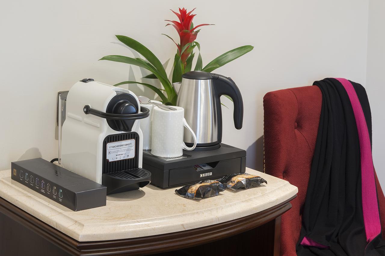 ザ ジョージ ストリート ホテル オックスフォード エクステリア 写真 A Nespresso coffee machine