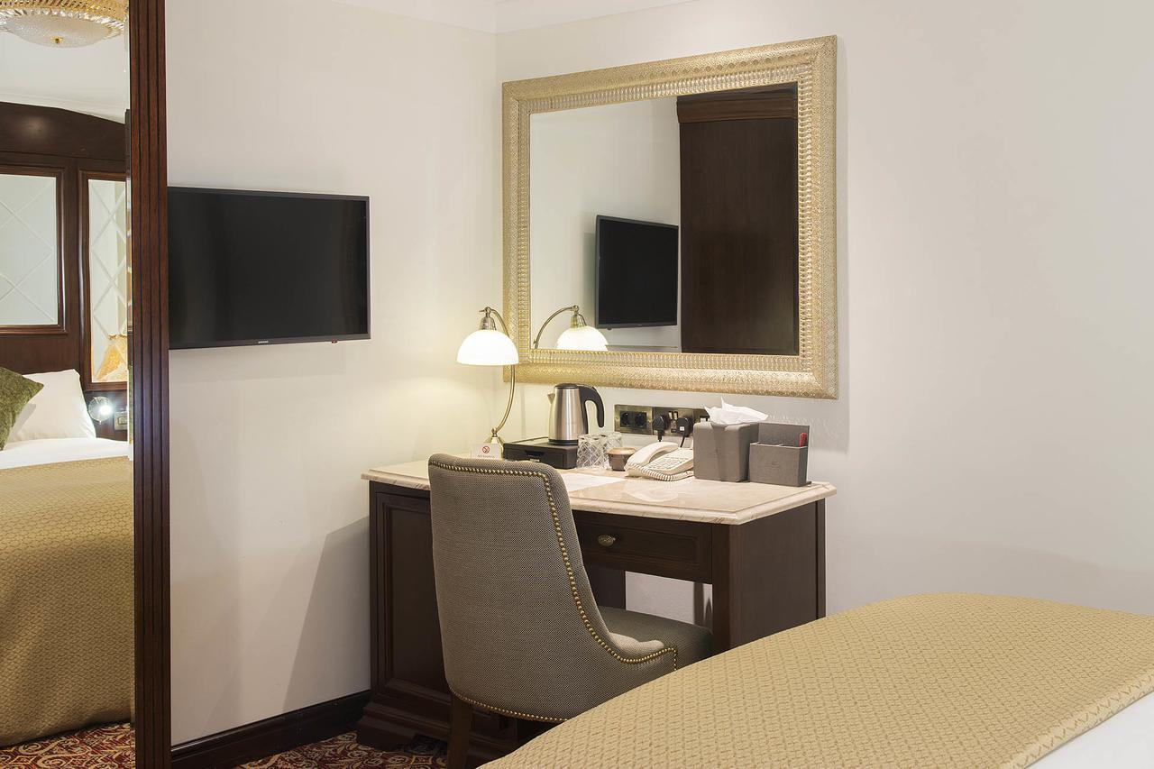 ザ ジョージ ストリート ホテル オックスフォード エクステリア 写真 A vanity table in a hotel room